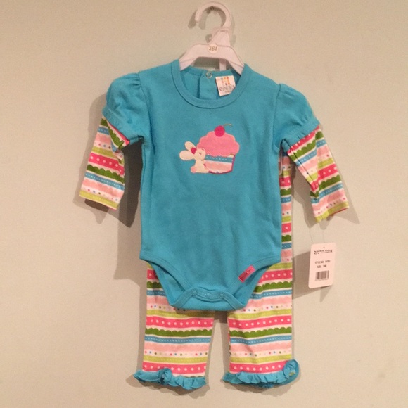 Other - SALE! NWT! Cute Bunny outfit  Set for Baby Girl